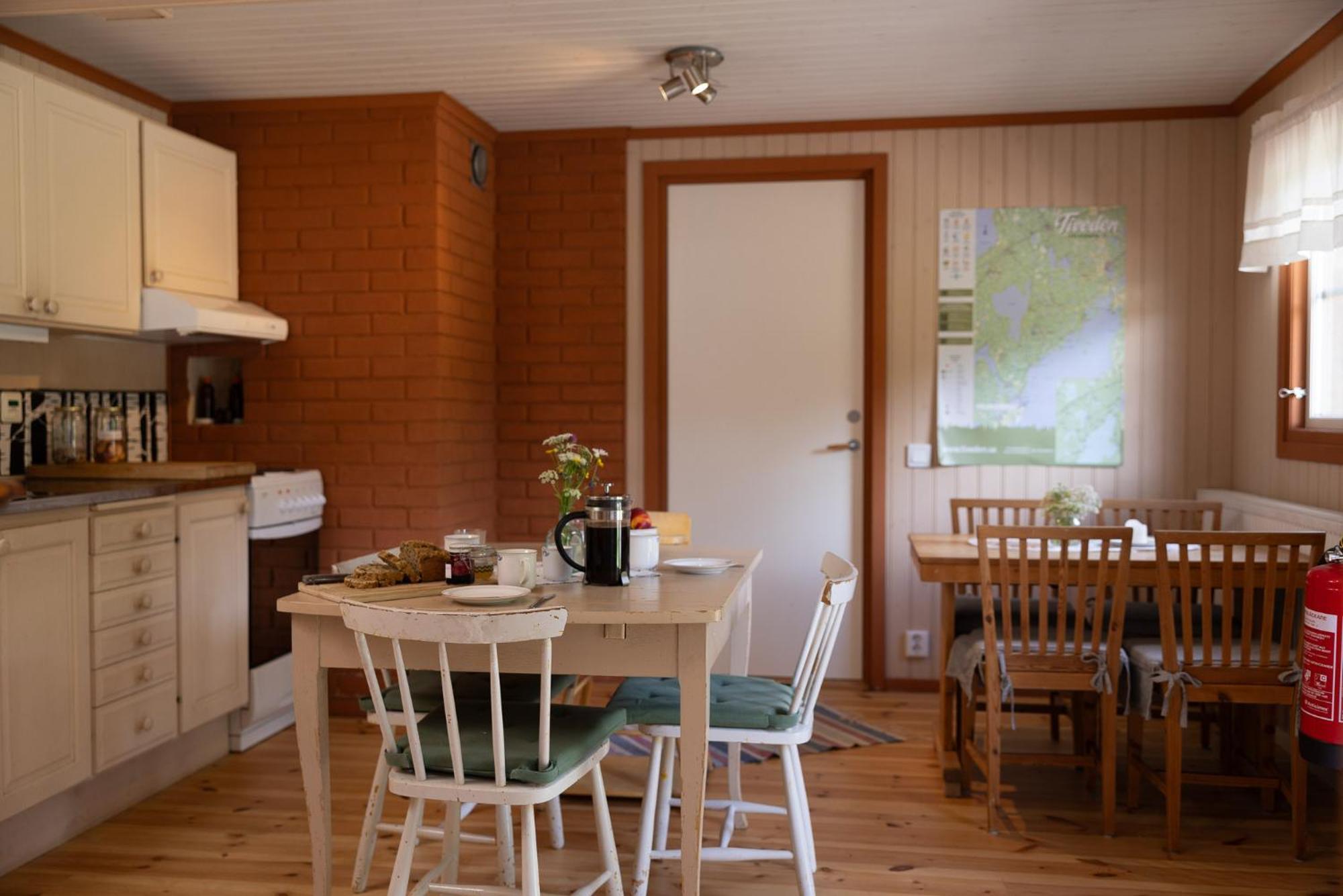 Ekologiska Fru Gran B&B I Tiveden Gardsjo Luaran gambar